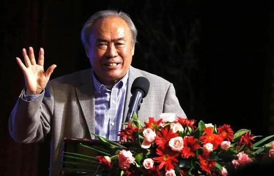 第二阶段是“思想的觉醒”。