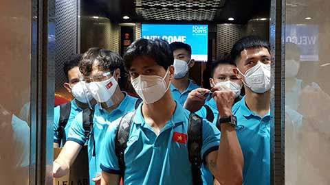 来自各地的电影人、影视行业嘉宾齐聚吉林长春，参加第十九届中国长春电影节的各项活动，“相约电影之都，共话光影未来”。