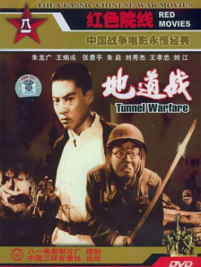 《谍影重重5》悉尼首映 马特·达蒙合影粉丝忙不停 2016-07-04 据悉，澳大利亚悉尼当地时间7月3日晚，《谍影重重5》举办盛大首映。